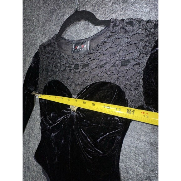 Vintage 80s/90s Pati-Pat Paris Black Velvet Bodysuit – Crochet  & Medallion - Picture 5 of 11